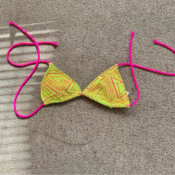 Apollo Yellow and Red bikini - Picture 3 of 6